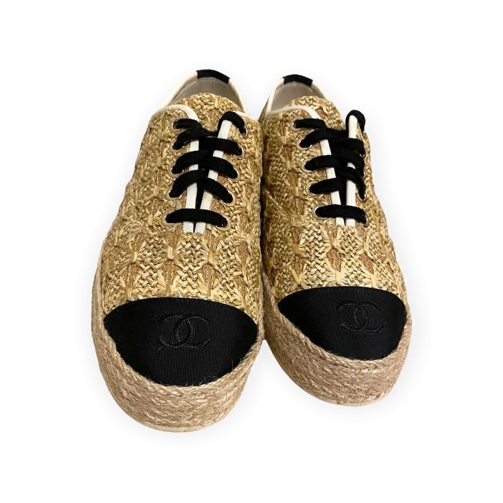 CHANEL 2019 Interlocking CC Logo Espadrille Sneakers
|Size: 8 | IT 38| - Picture 6 of 11